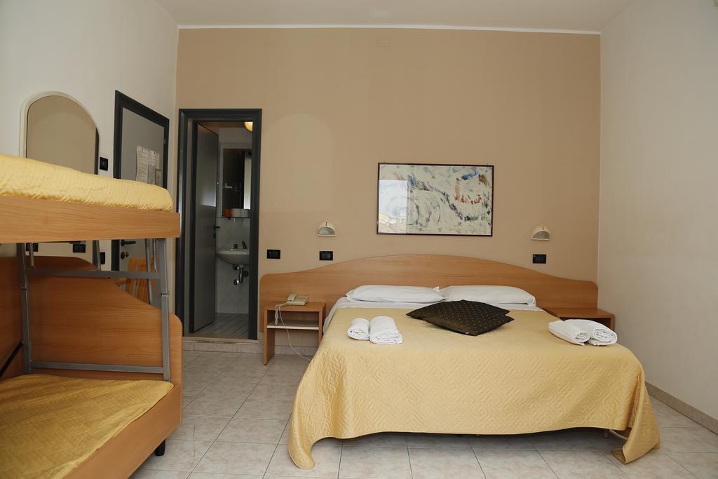 Hotel Villa Dina Rimini Exterior foto