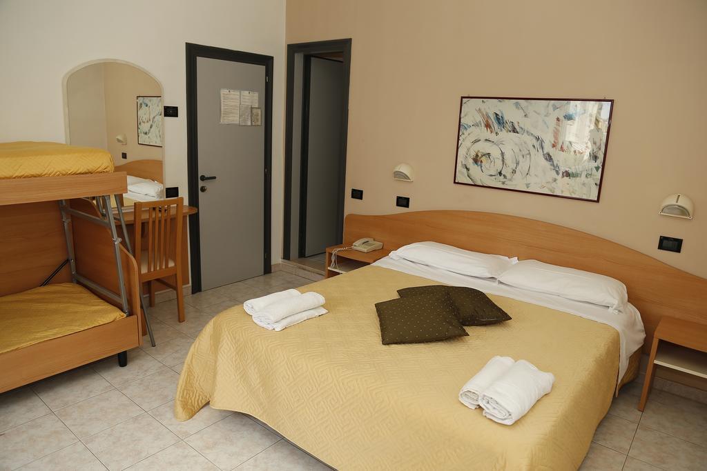 Hotel Villa Dina Rimini Exterior foto